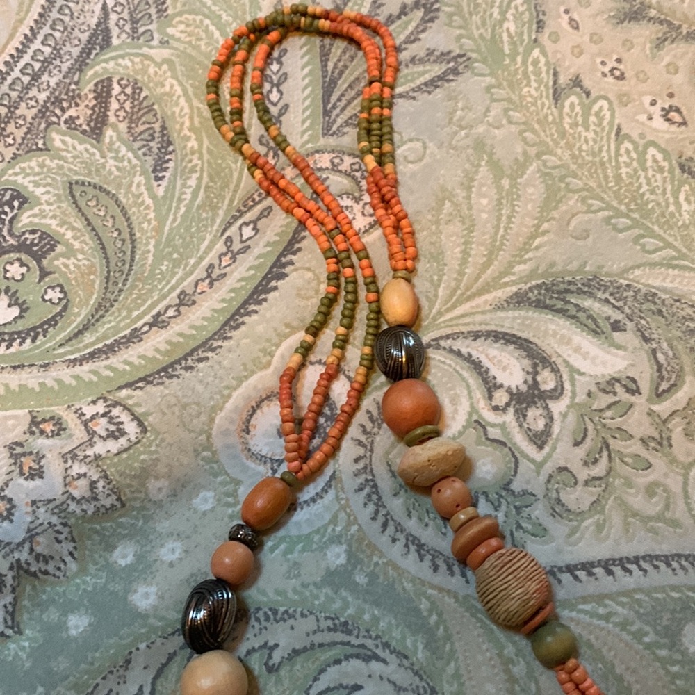 Wooden Beaded Necklace - Picture 4 of 4